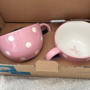 New in Box Pampered Chef “Help Whip Cancer” mug set.